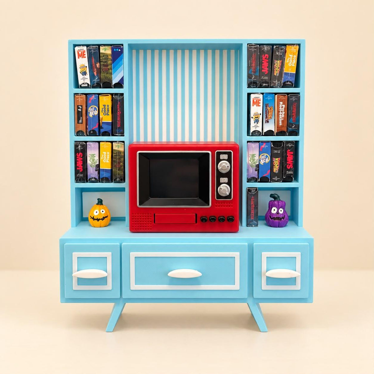 Retro Mini TV & VHS Display Shelf – Vintage-Inspired Miniature Collector Storage Stand